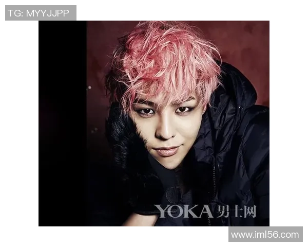 足球明星的黑色魅力展现出高级时尚与个性风格的完美结合